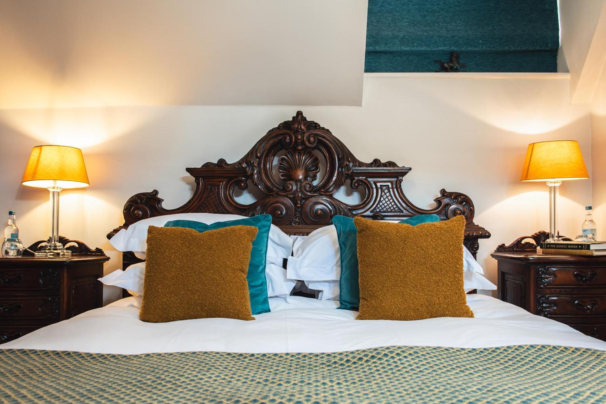 Bed & Breakfast Rhubarb At Drapers Hall *
