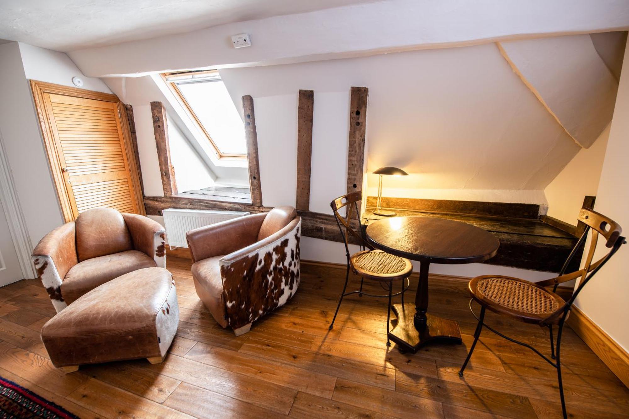 Bed & Breakfast Rhubarb At Drapers Hall